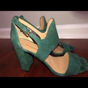 Banana Republic Green heels